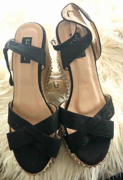 Chaussure compensée