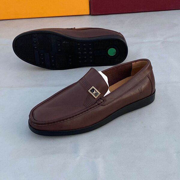 LOUIS VUITTON CLASSIC