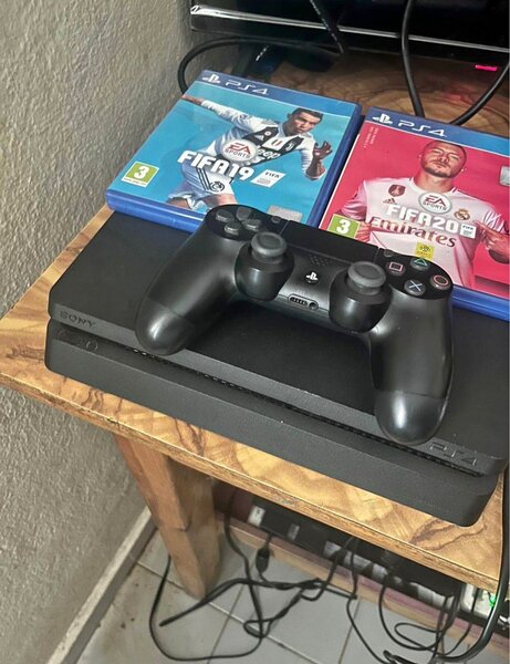 Console Sony PS4 Slim