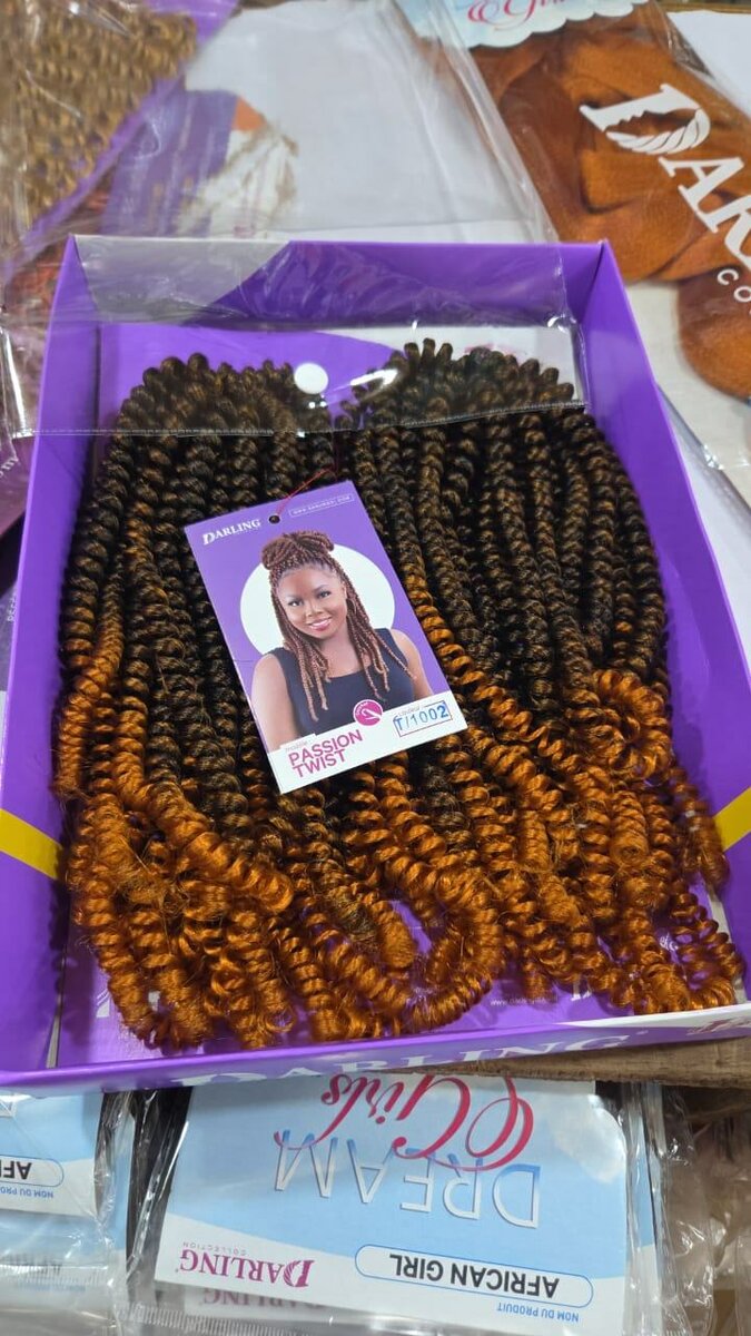 Extensions de cheveux synthétiques