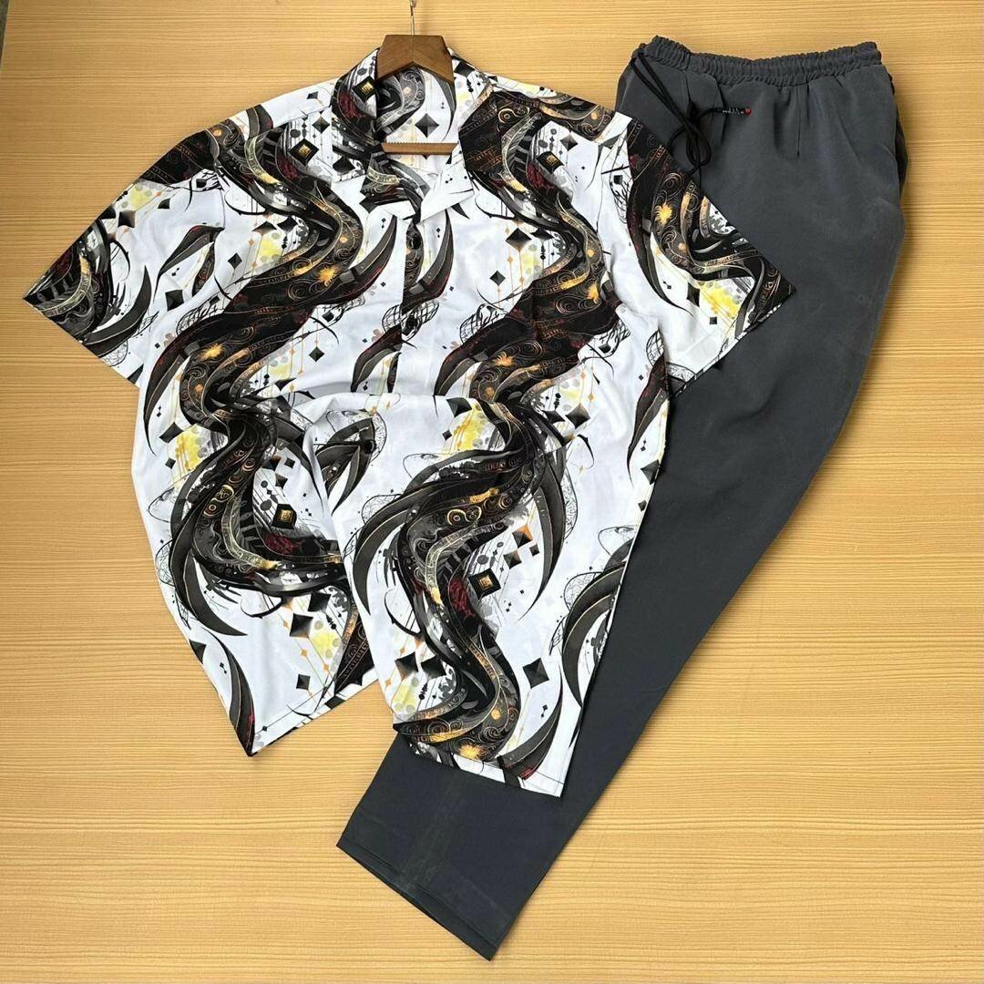 Fashion Top And Down