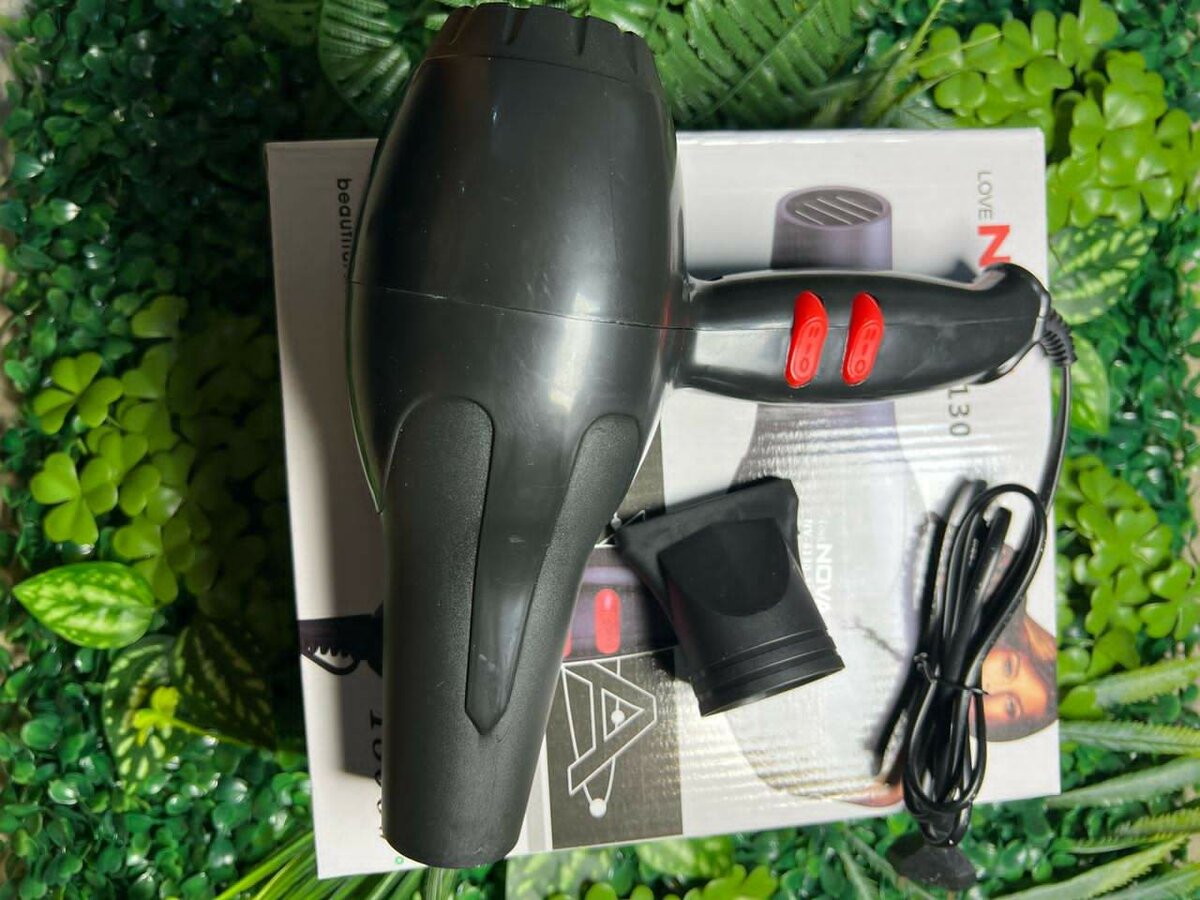 Sèche-cheveux puissant professionnel