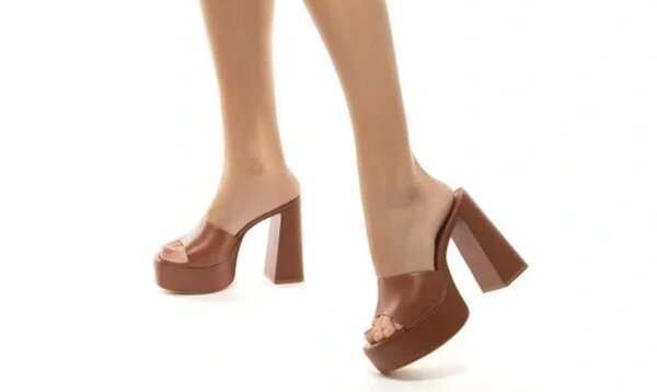 Sandales à talons hauts élégantes