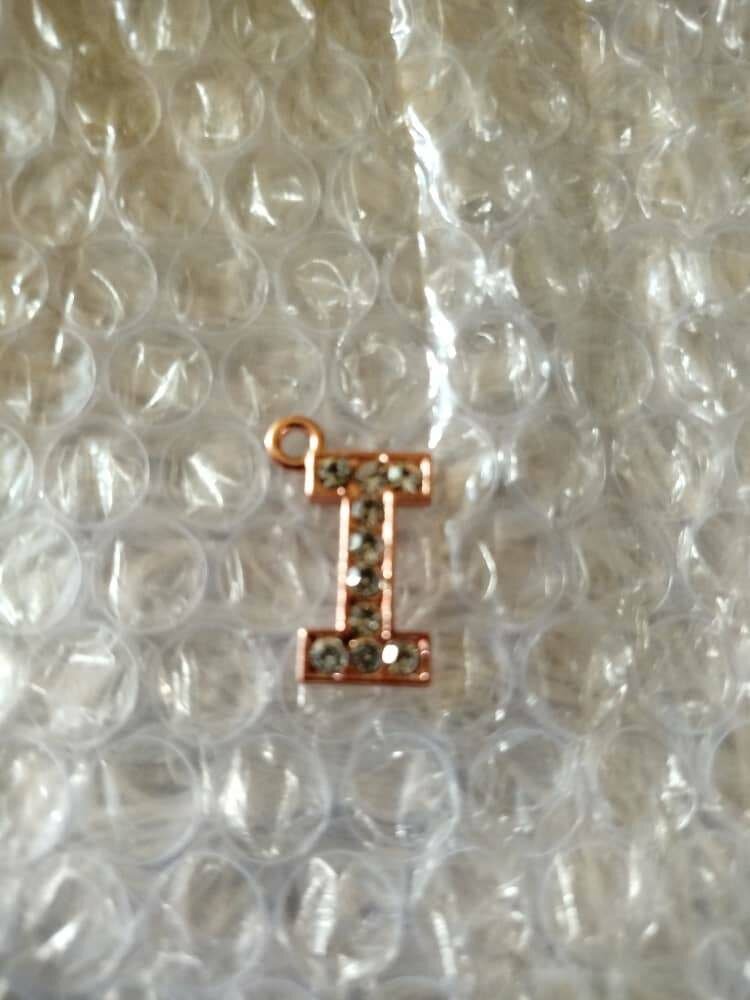 Médailles avec initial nom