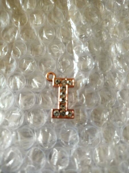 Médailles avec initial nom