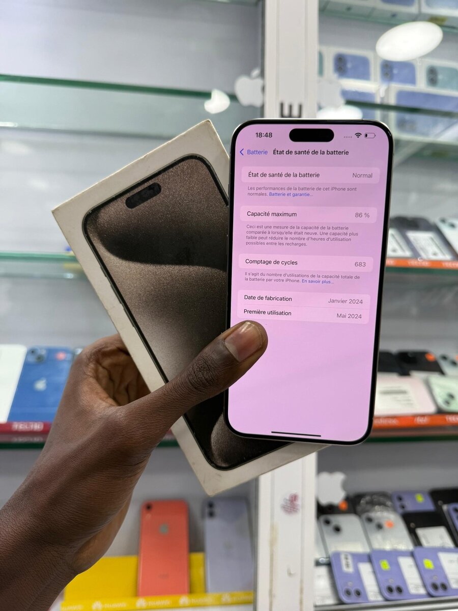 15 Pro max 256go CE avec carto