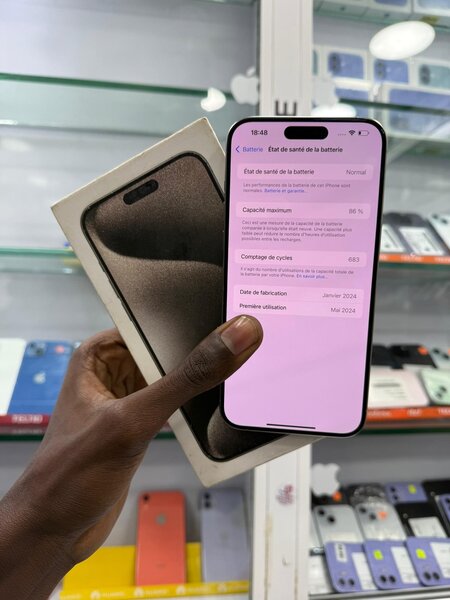 15 Pro max 256go CE avec carto