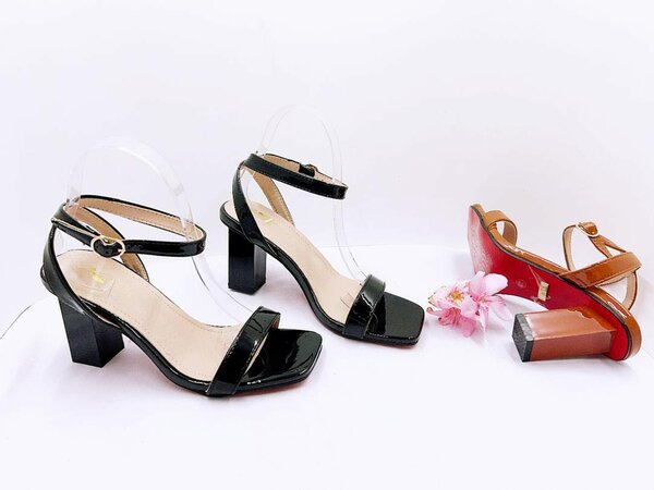 Ladies heel