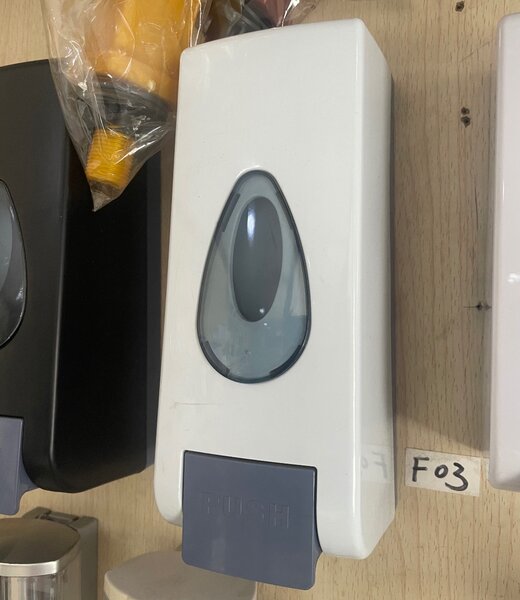 MANUAL LIQUID DISPENSER