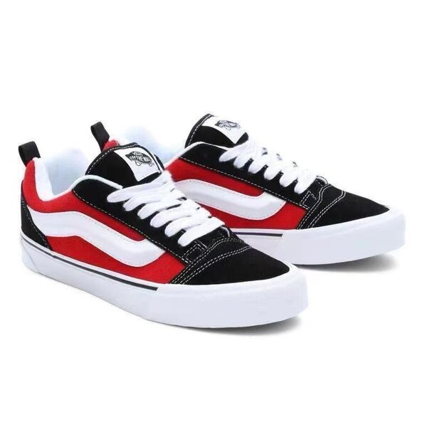 Baskets en cuir rouge et noir