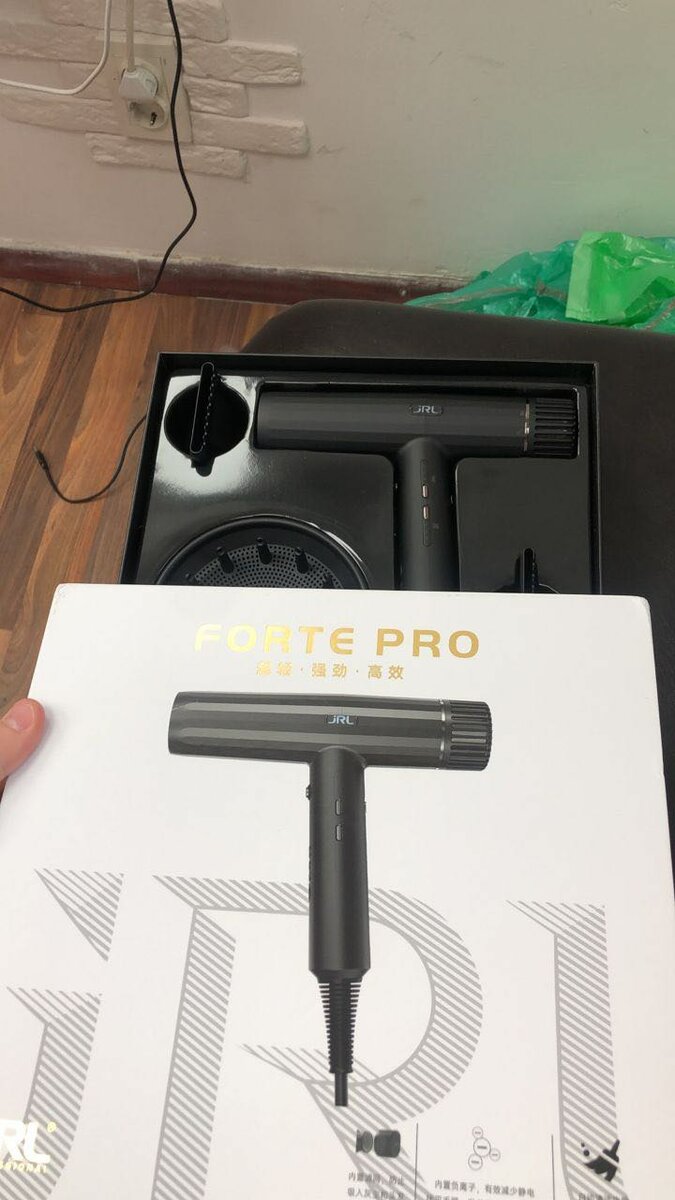 Продается фен JRL обсалютно новый не использованный