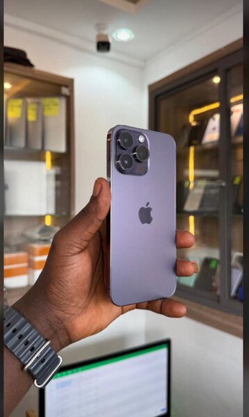 14pro max 128gig Physical SIM Very Neat @Ghc11,300