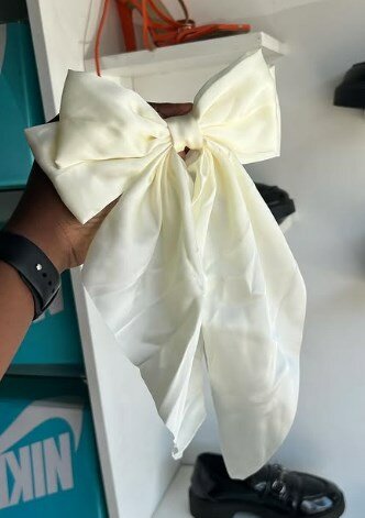 Hair clip bow, milky color