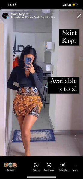 Women's Mini Skirt with golden color Print