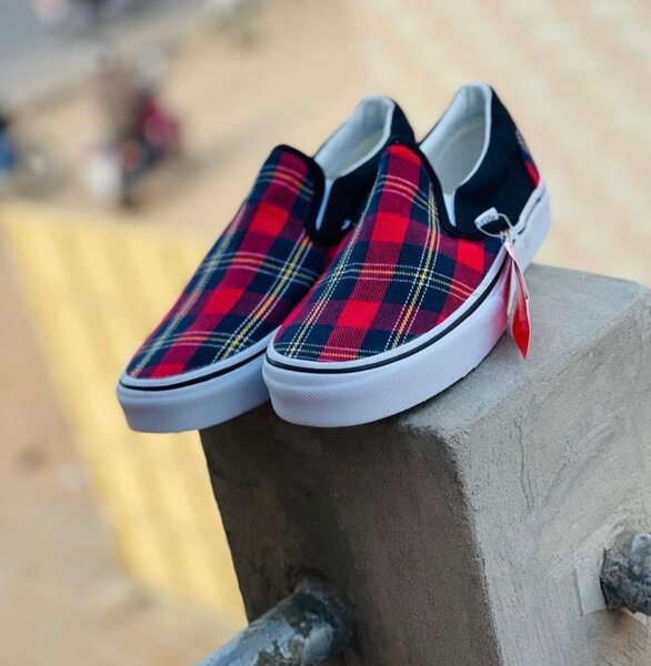 Vans Classic Slip-On Sneakers