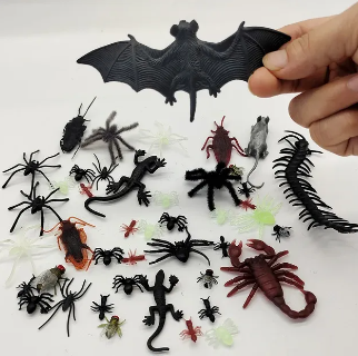 Reptile . Animal Set Lifelike 12 Pieces / Wildlife Creature Toy Prank / Snake Spider Crocodile Scorpion etc