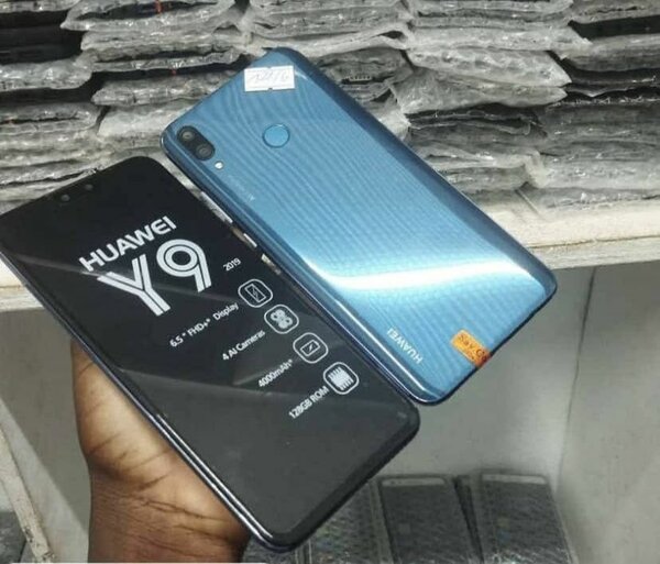 Huawei Y9 2019 Smartphone
