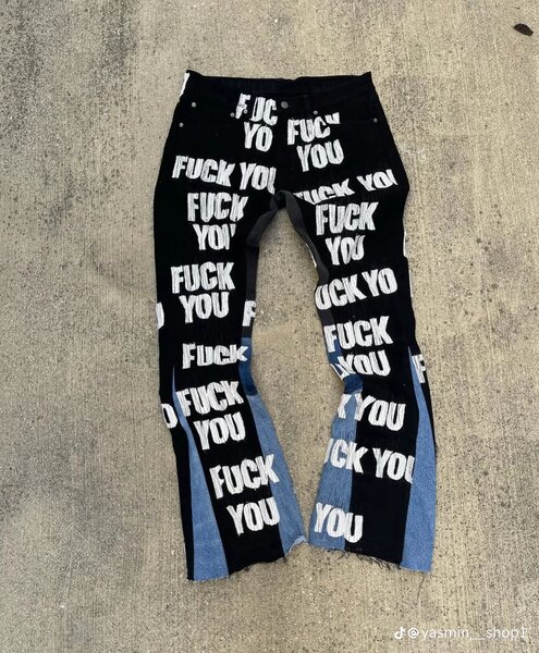 Jeans à motifs floraux