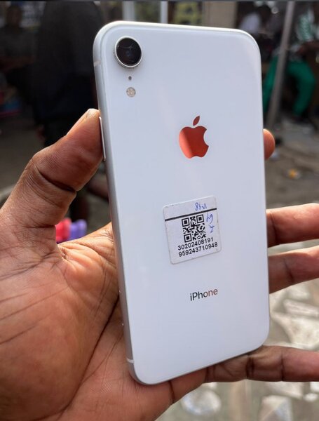 iPhone XR 64 gig