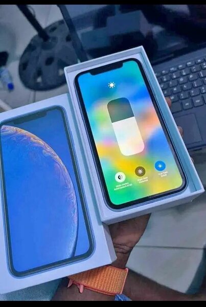 Smartphone Apple iPhone XR