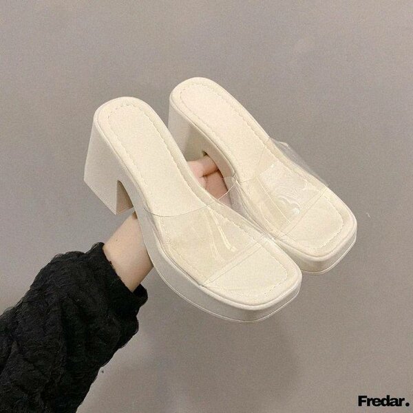 Sandales compensées