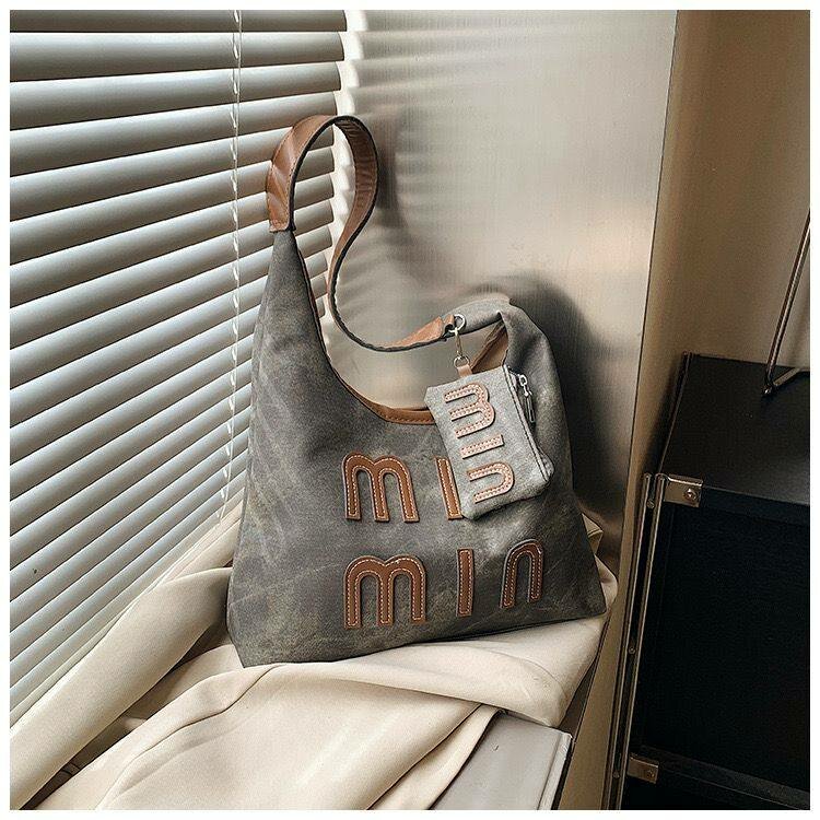 Min Retro Suede Tote Bag