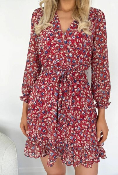 Robe fleurie rouge élégante