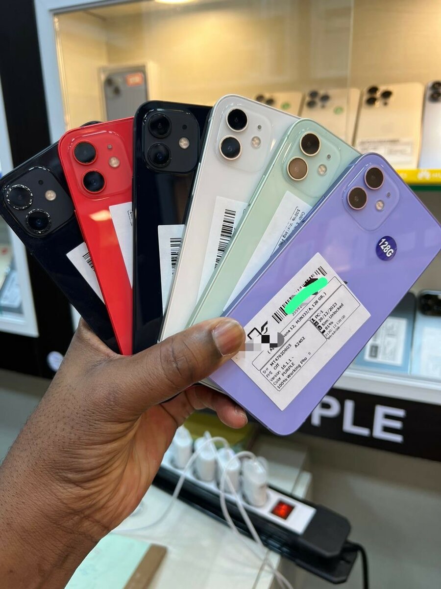 iPhone 12 simple quasi neufs