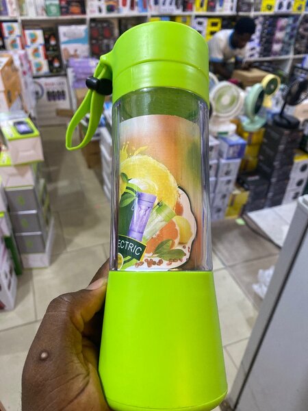 RECHARGEABLE BLENDER