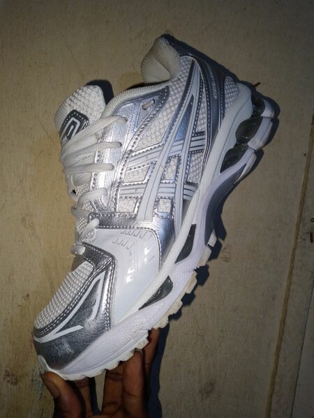 Chaussures de sport blanches