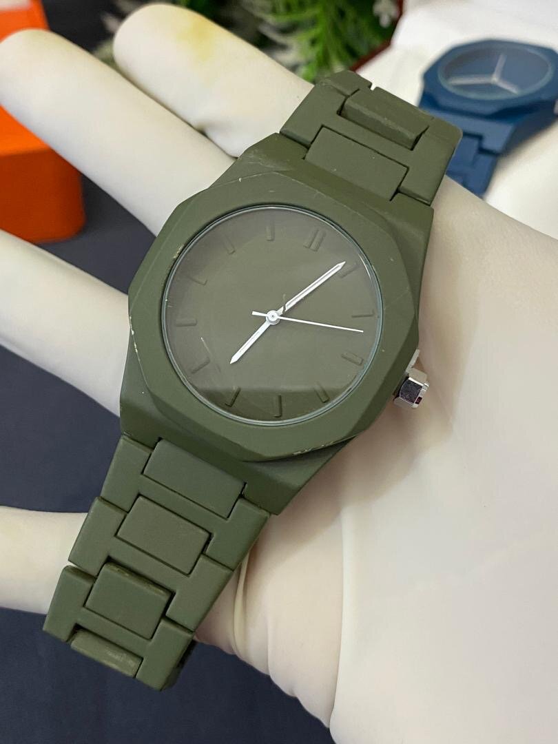 Montres élégantes en silicone