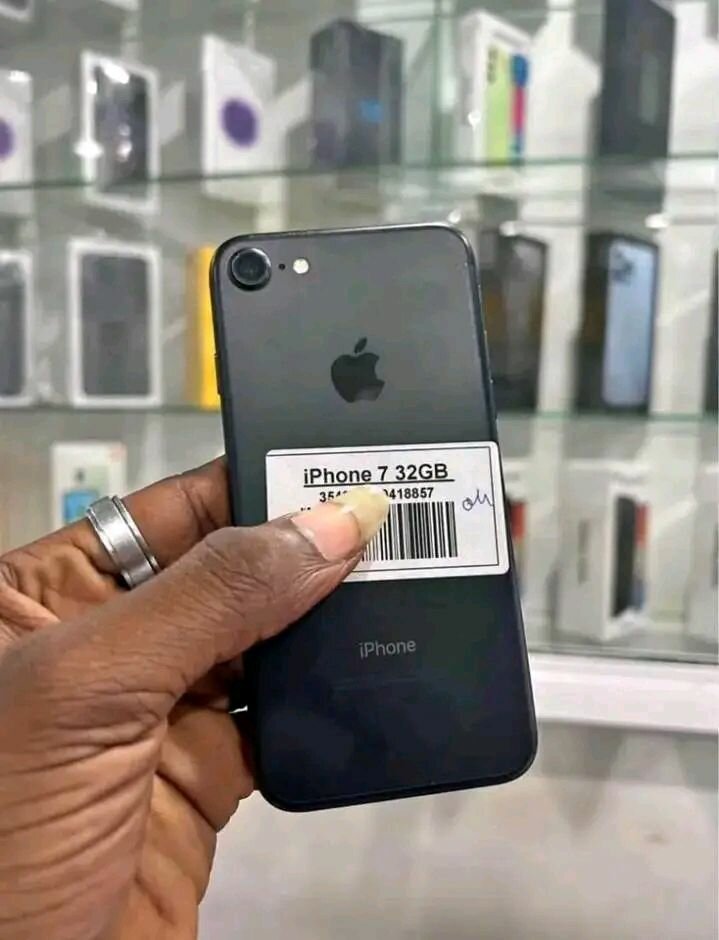 iPhone 7   32GB