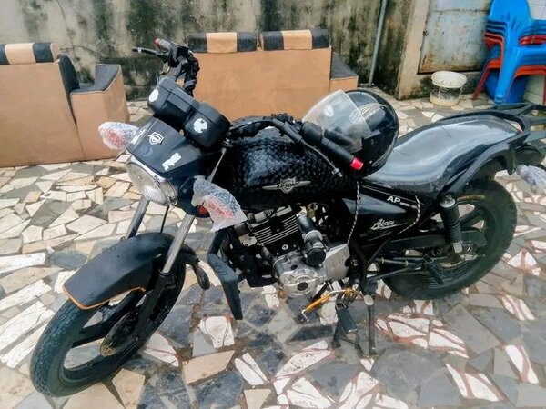 Moto Apsonic élégante