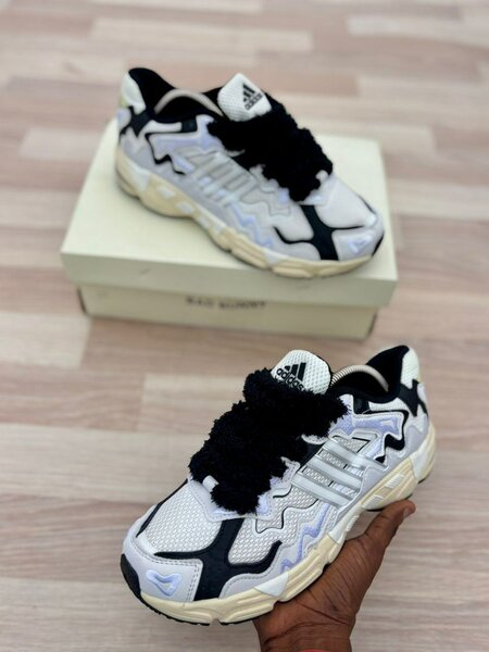 Sneakers Adidas Bad Bunny