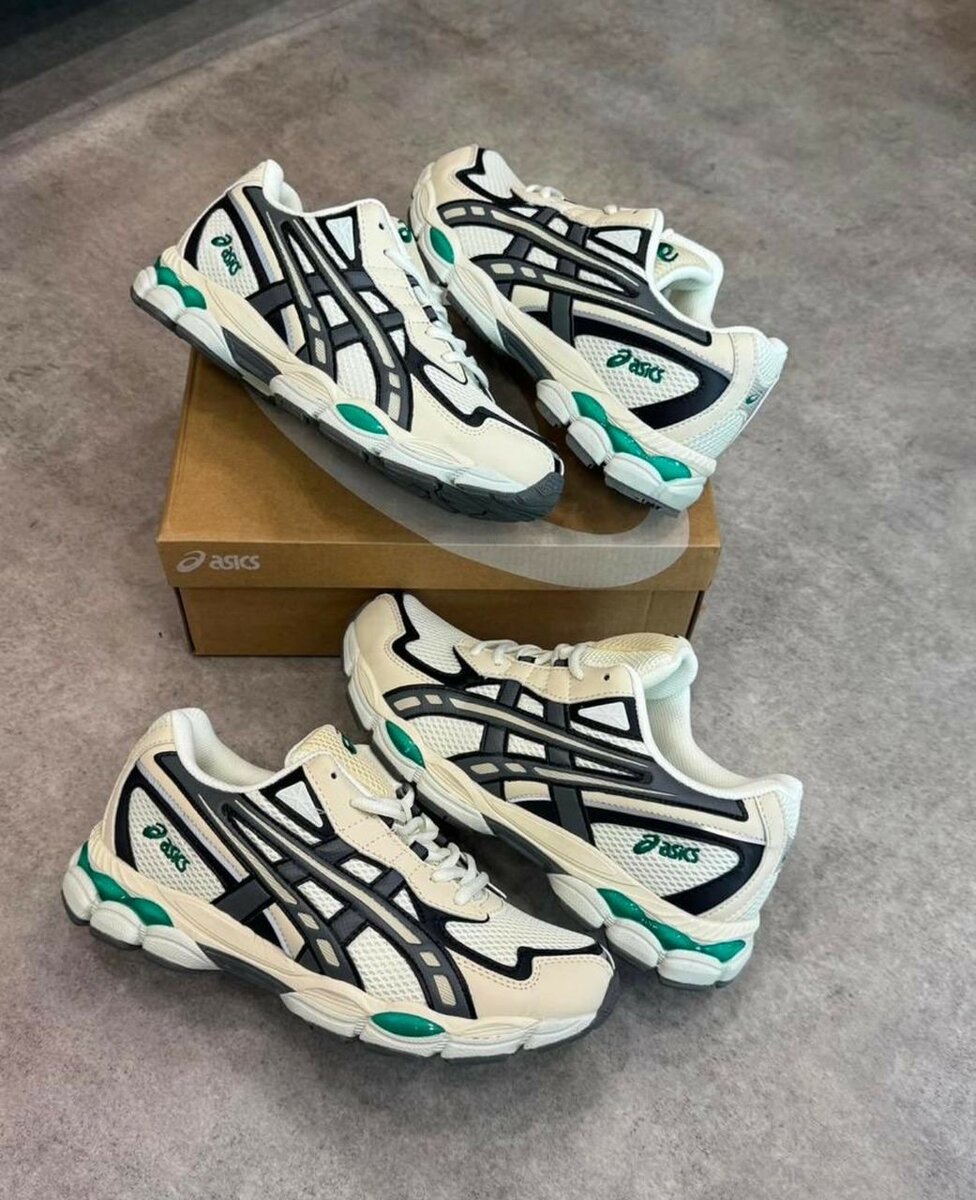 ASICS gel nyc runner