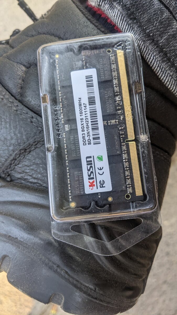 RAM ( 8 GB AND 4GB) DDR3 AND DDR4