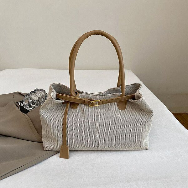 Sac à main en toile élégante