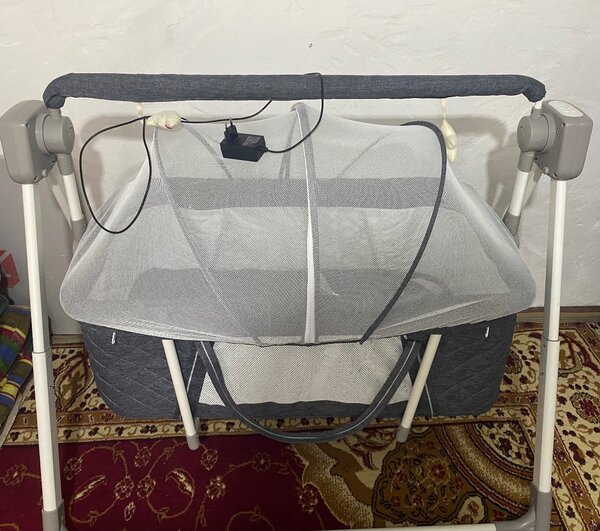 Электро качелька манеж б/у состояние хорошо