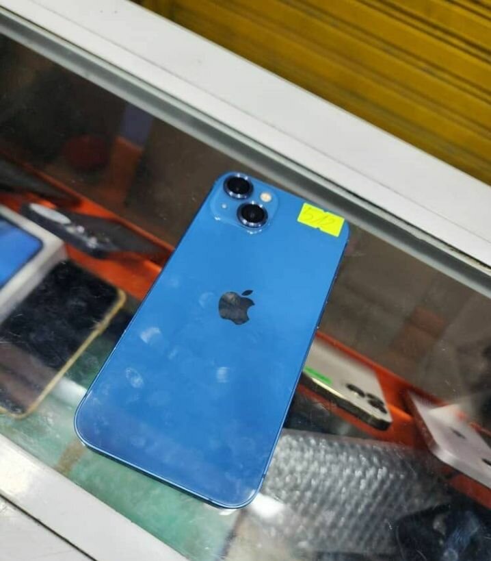 iPhone13 bleu 128GB