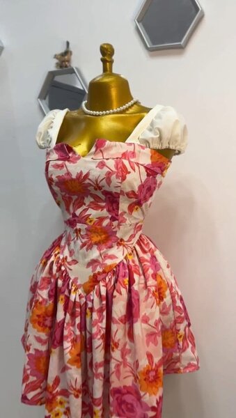 Robe élégante d'été