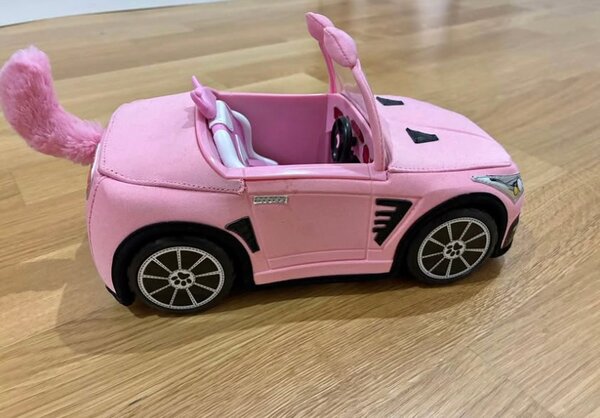 Voiture jouet rose enfant