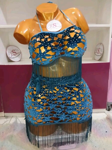 Robe de danse pailletée