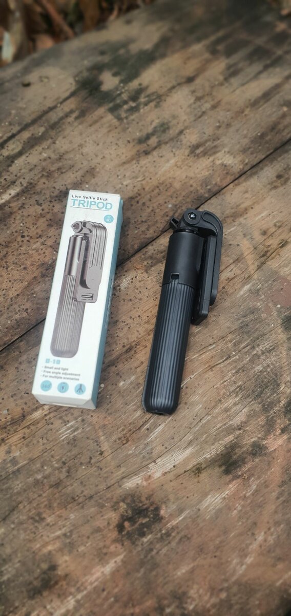 Adjustable Selfie Stick with Tripod