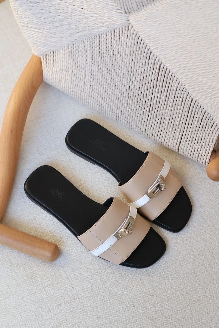 Sandales Plates Élégantes