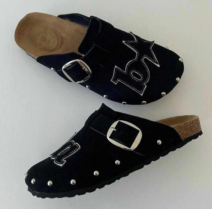 Sabots en cuir avec boucles