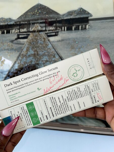 Darkspots correcting glow