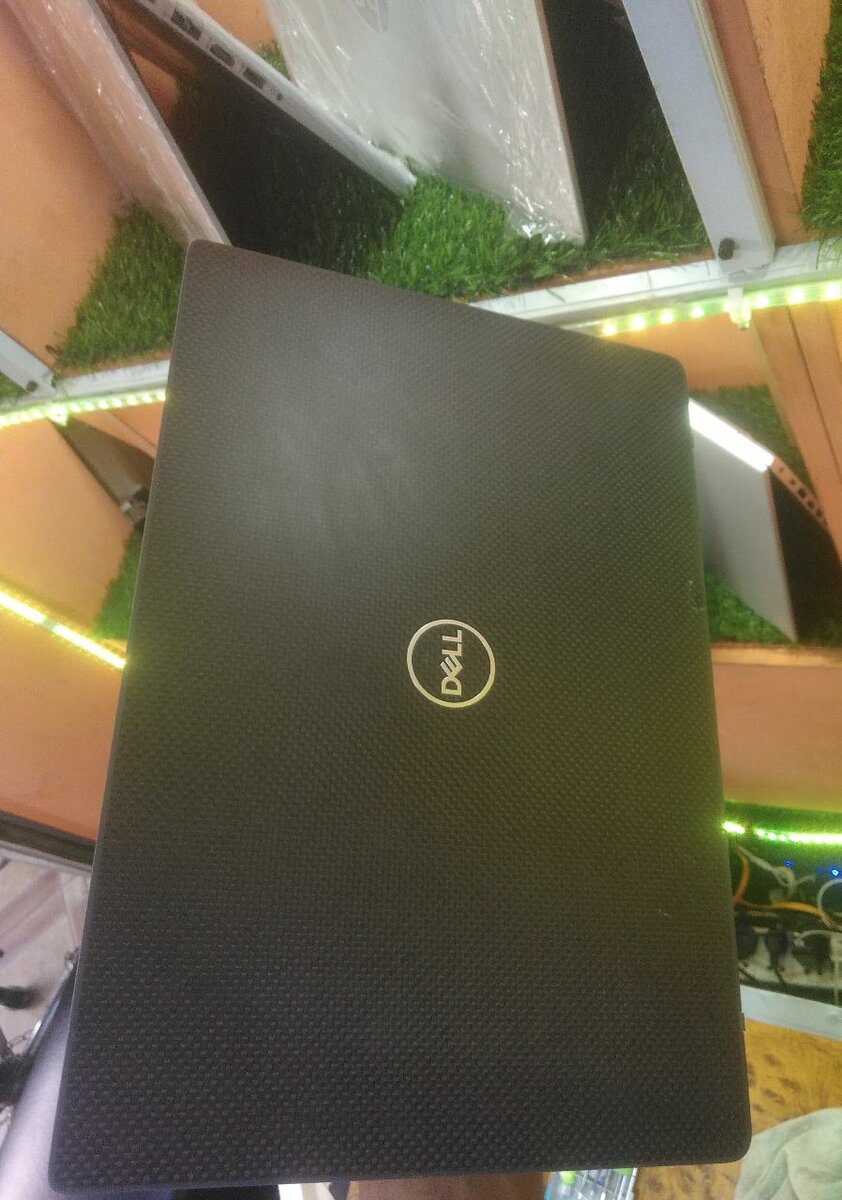 DELL LATITUDE 7300