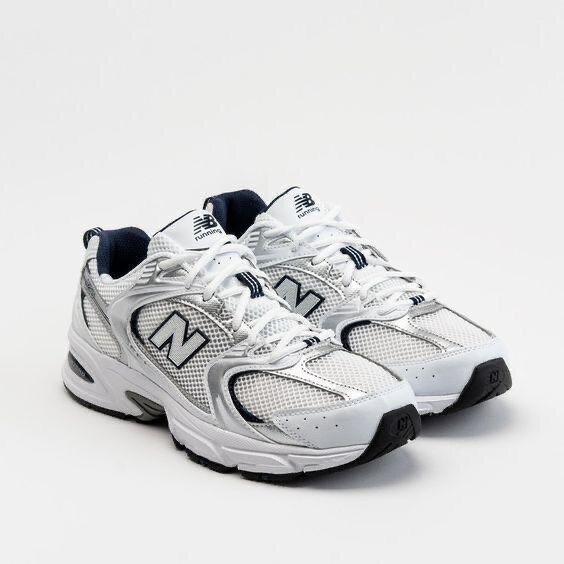 Chaussures de sport blanches