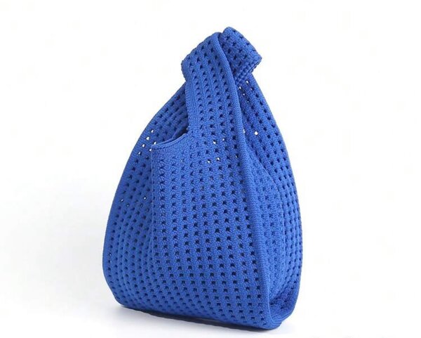 Sac à main en crochet bleu