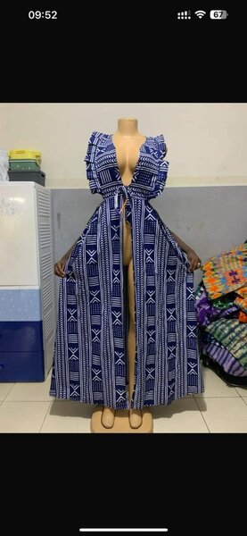 Robe disponible a 7000fr